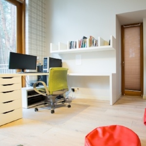 ergonomic furniture in office design